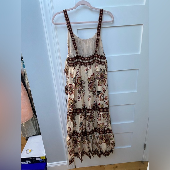 FARM Rio Aura Floral Sand Sleeveless Midi Dress - Picture 7 of 11